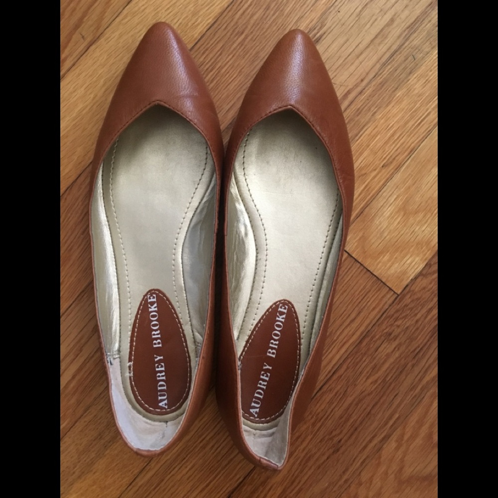 Audrey Brooke leather flats